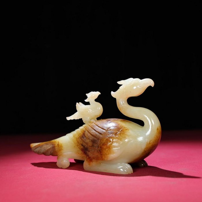 臻品舊藏，和田白玉微沁鳳鳥小擺包漿厚重，沁色入骨，工藝精湛，犀利民