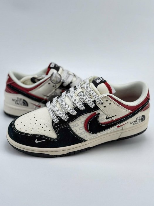 NIKE DUNK LOW X The North Face X CDG 聯名DM6868-043 白黑紅運動鞋