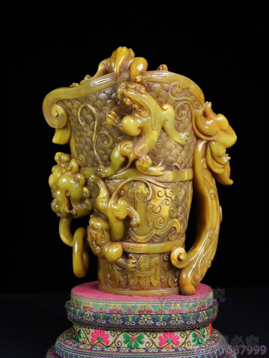可議價舊藏珍品純手工雕刻壽山石螭虎獸杯擺件《瑞獸紐扣獻瑞》名人雕刻