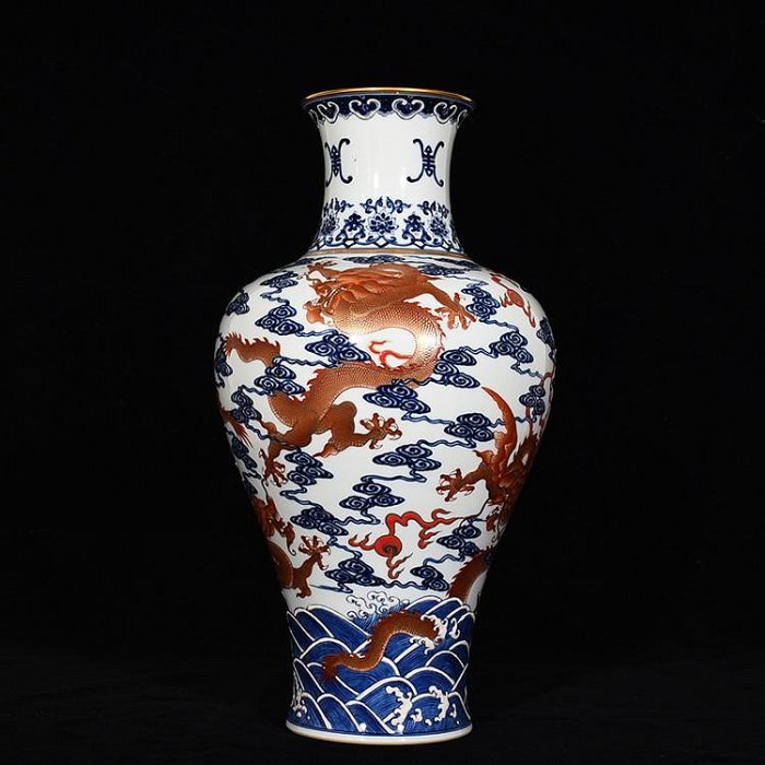 可議價清乾隆青花礬紅描金五龍紋夀字觀音瓶高42厘米寬22厘米【藏寶古玩