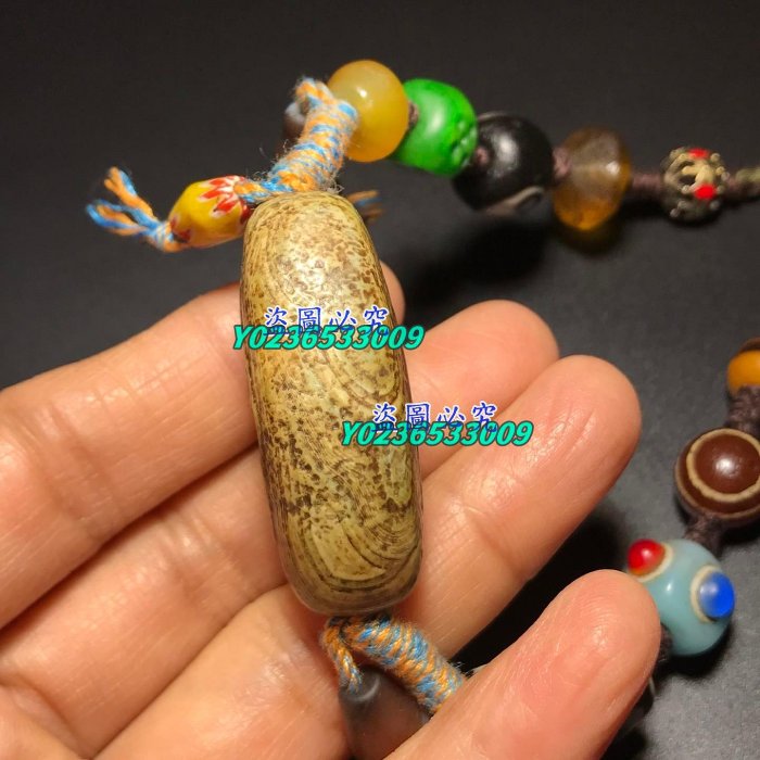 青稞供老瑪瑙如意天珠項鏈手持油潤老氣滿風化尺寸:15*20*38mm如意天珠