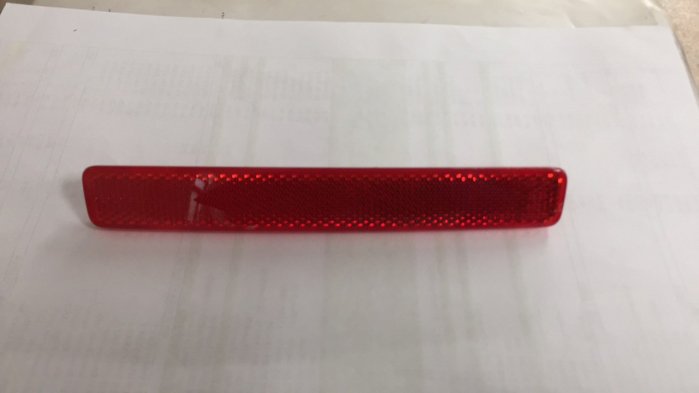 WR汽車零件~福斯 T5 05-09   後保桿反光片