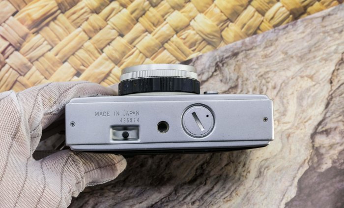 二手新中古:精典收藏品OLYMPUS PEN- EED 32mm f1.7 大光圈135半