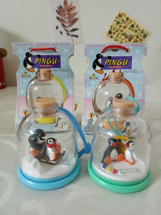 絕版品早期pingu 企鵝家族1996年出版瓶中公仔場景收藏級（776）