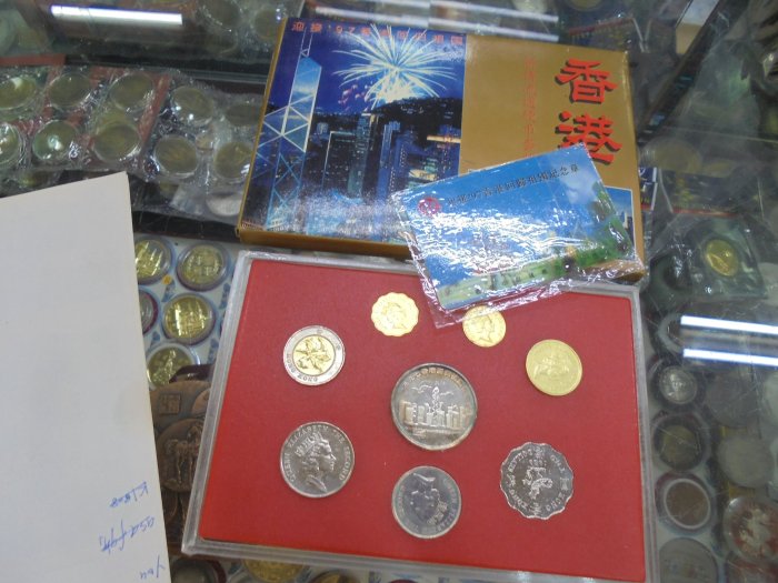 1997年 香港回歸祖國紀念章 24K鍍金 記念硬貨 メダル 鑑定カード付き 2025年最新】中国 記念メダル 香港の人気アイテム - メルカリ