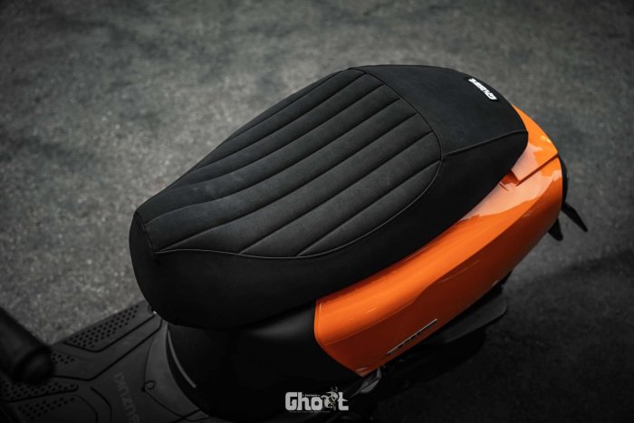 三重賣場 sui 毛毛蟲座墊 SUI ghost 椅墊  ghost factory座墊 古斯特座墊 SUZUKI SU