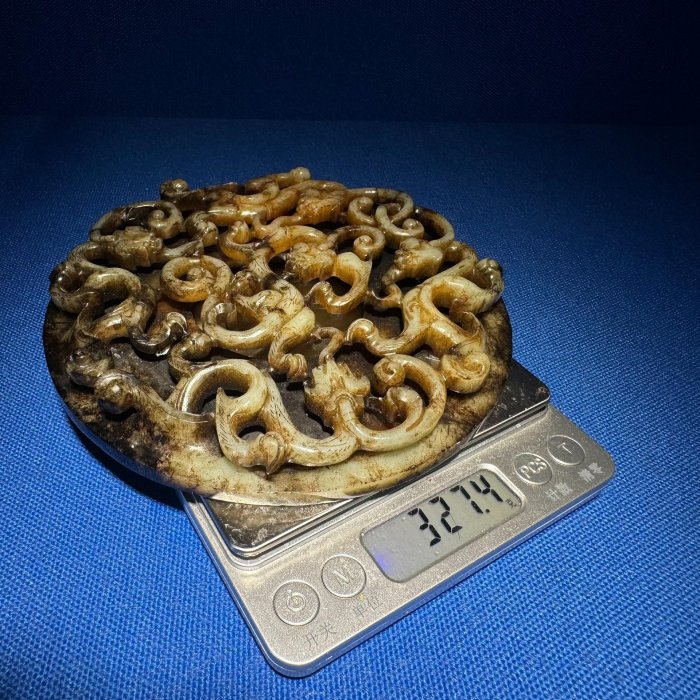 黄玉如意紋璜円 壁 和田玉 古玉 砡製彫刻 珩 琮 沁色 古玉老玉 G43 黄玉如意紋璜円 壁 和田玉 古玉 砡製彫刻 珩 琮 沁色 古玉老玉