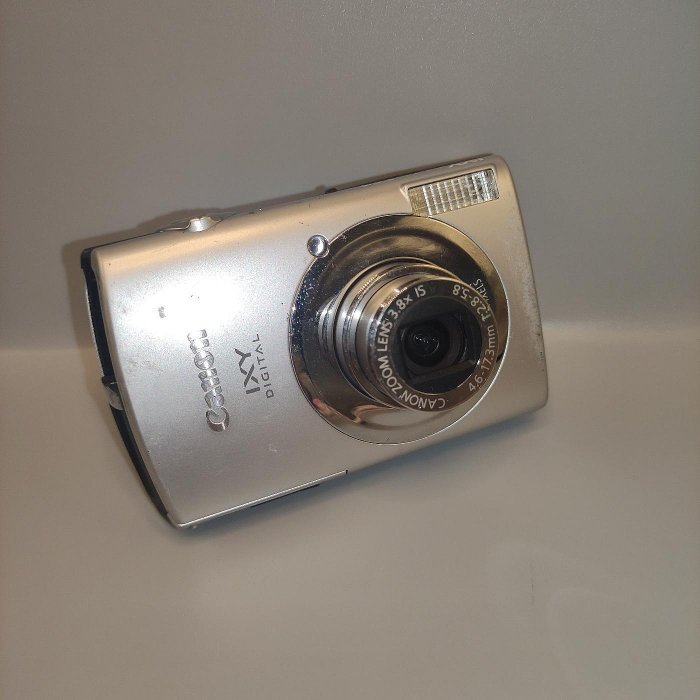 愛寶買賣 二手正常保固七日95新 CANON IXUS 860 相機 電池充電器