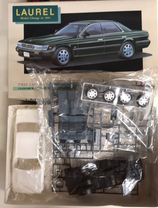 義峰~日本AOSHIMA 1/24 LAUREL 絕版精緻汽車模型(老模型) | Yahoo拍賣