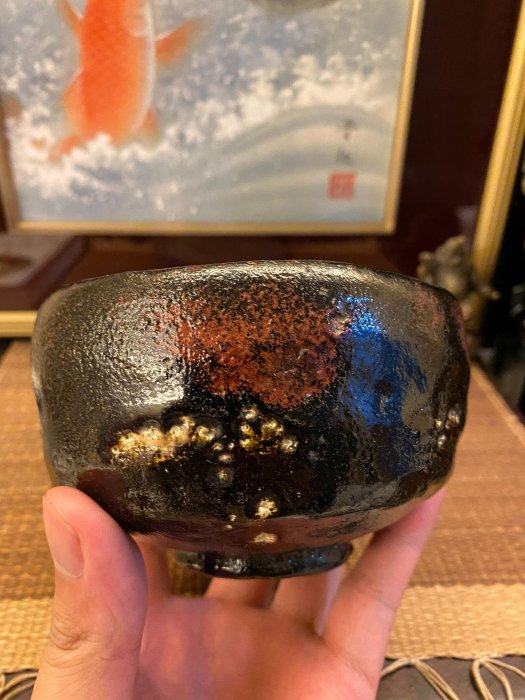 嚴選日本宗家十職樂吉左衛門十二代弘入作黑樂茶碗，雙紅釉色稀有侘寂風