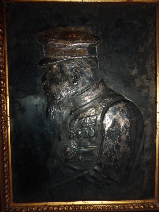 海野美盛謹作 明治天皇御尊影 額 箱入り 彫刻 海野美盛