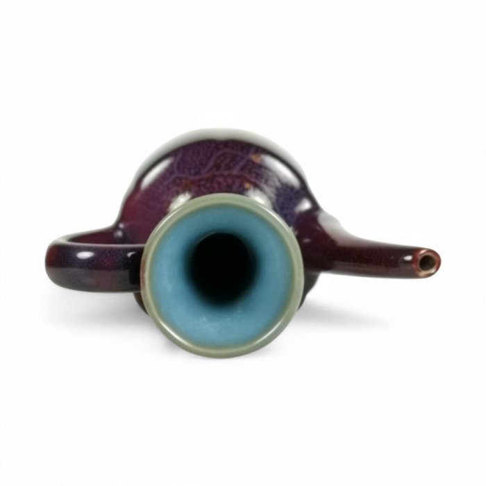 博古珍藏》宋．鈞窯天青釉紫紅斑執壺．附錦盒．