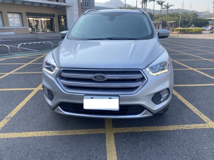 一起發車庫 2016 福特 KUGA 2.0 柴油 己認證完成 順順順