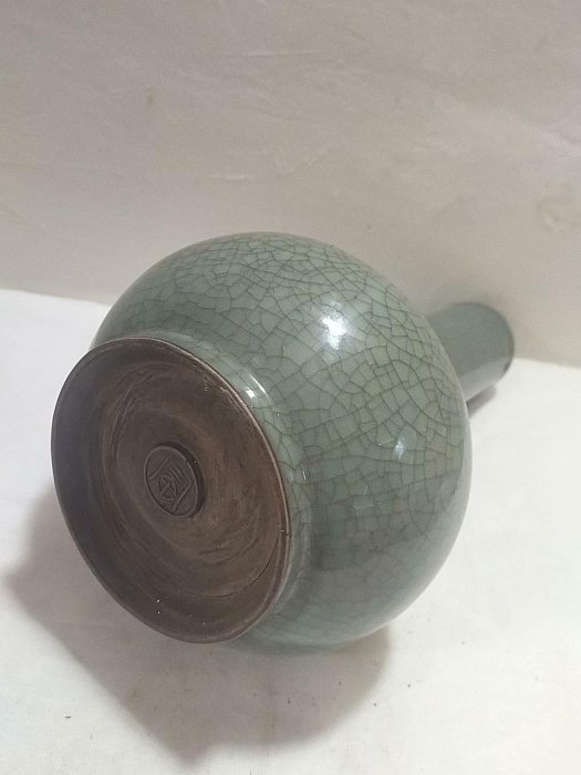 嚴選宋代官窯開片細頸瓶，包漂老氣，手工拉坯精品，釉光細膩如玉，古雅