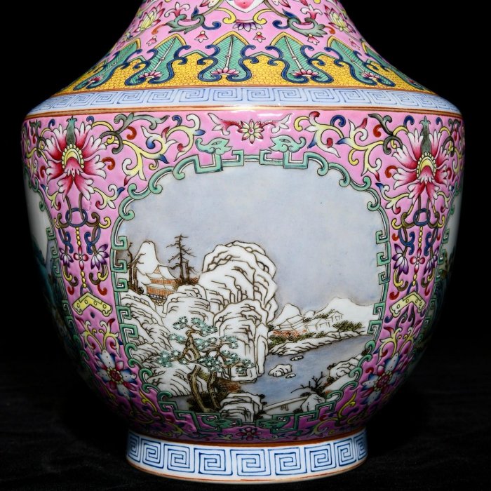 清乾隆粉彩開窗四季山水紋雙耳翻口瓶，高30.5cm直徑18cm42573 瓷器青