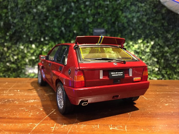 Kyosho Lancia Delta HF Integrale レッド s-l1200.jpg