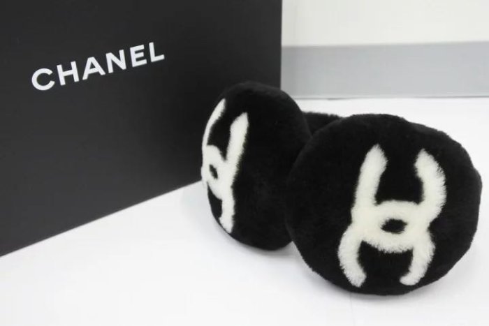 ♥️售♥️Chanel 耳罩，Chanel 毛毛
