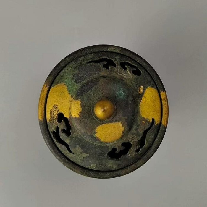嚴選秦藏六造古董級日本銅香爐，四世平安瑞雲設計，百年珍藏，手工涂金
