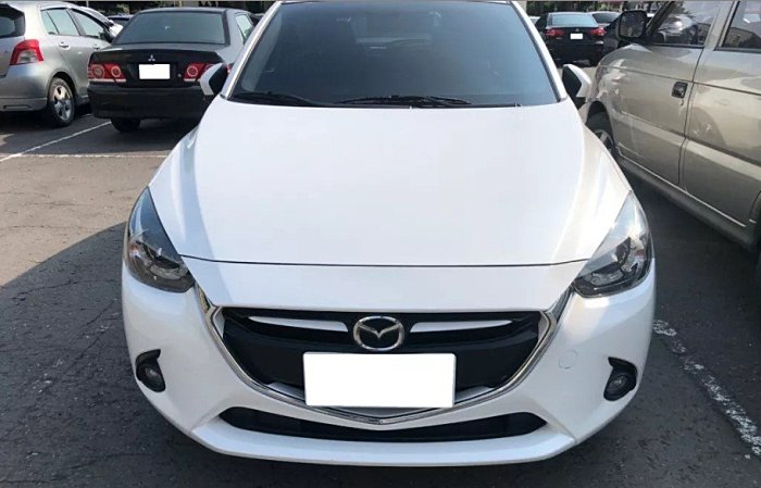【高雄批發價出清】 MAZDA  2 1.5L 2019年