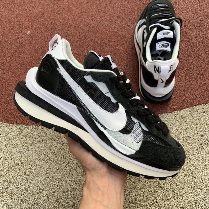 sacai x nike pegasus vaporfly black white
