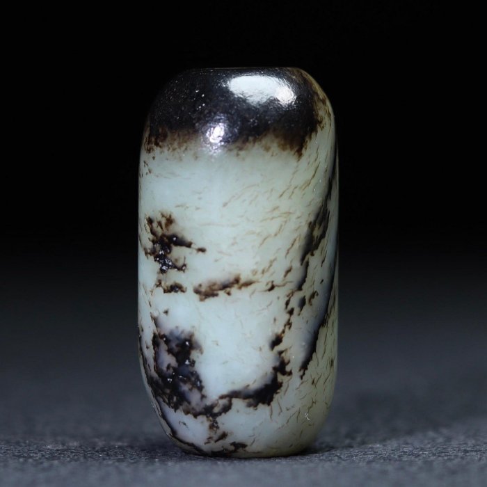 18845和田玉舊藏迴流珍品勒子玉質剛性細膩油潤包漿醇厚沁色入骨雕工