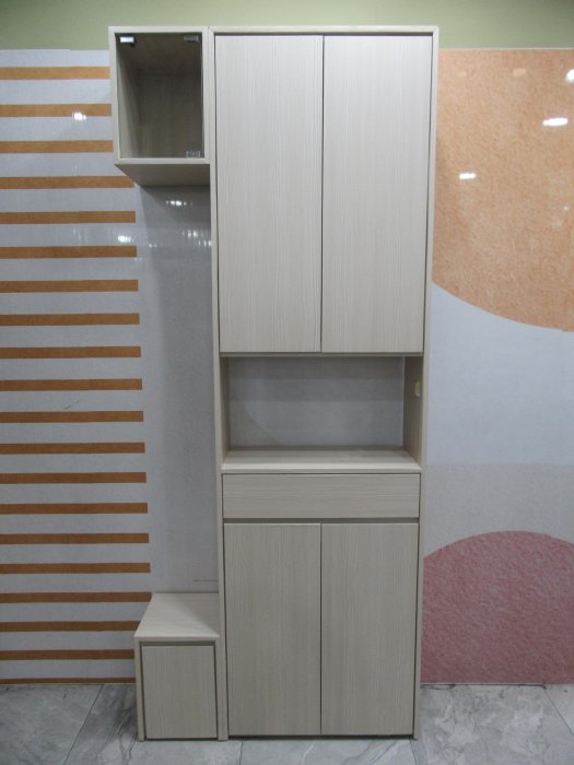 桃園二手家具 推薦 ★ 玄關櫃 鞋櫃 穿鞋椅 屏風櫃 雪松色 簡約風 北歐風 桃園 台北 新北 二手家具【避風港】