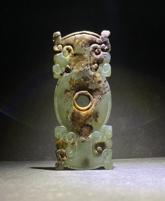 漢代和田玉玉虎商周玉佩戰漢代玉璧玉壁戰漢老和田玉尺寸：7.67*3.28