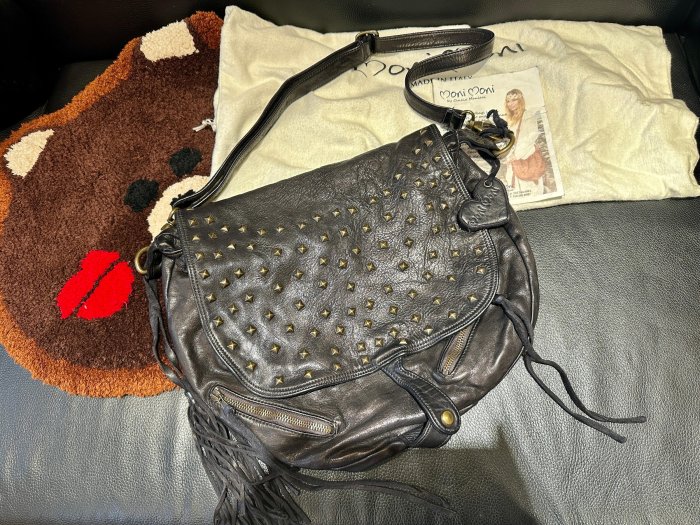 Moni Moni黑色鉚釘側/斜背包