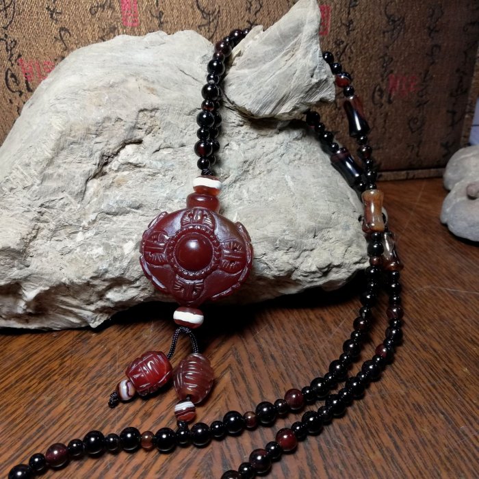 良品天珠‼️西蔵老礦紅朱砂蓮華宝瓶天珠 超希少良品天珠‼️西蔵老礦紅朱砂蓮華宝瓶天珠