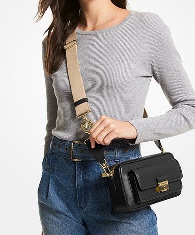 【Michael Kors】2025春夏新款 Bradshaw防刮牛皮斜背/側背兩用方包(黑色)