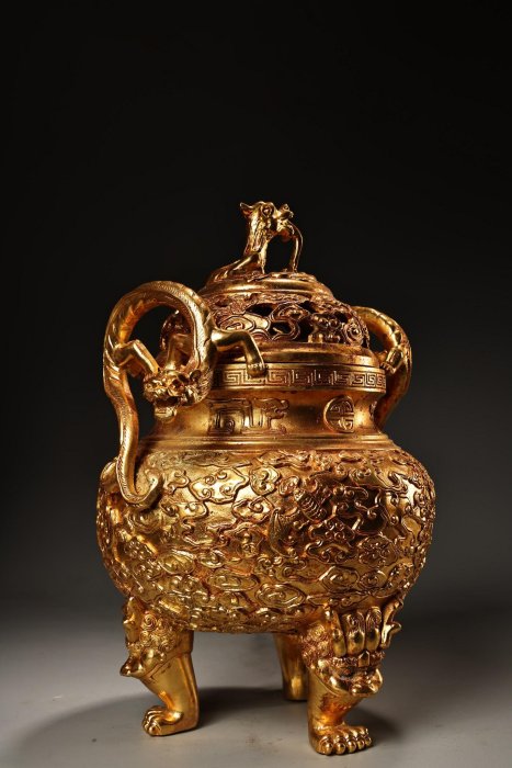 珍品舊藏收清代宮廷御藏浮雕鏨刻純銅鎏金熏香爐工藝精湛器型精美配老銅