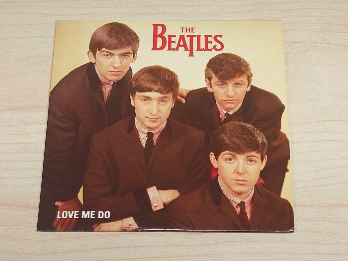 Beatles/CD Singles Collection 輸入盤22CD Amazon.co.jp: CD Singles Collection: ミュージック
