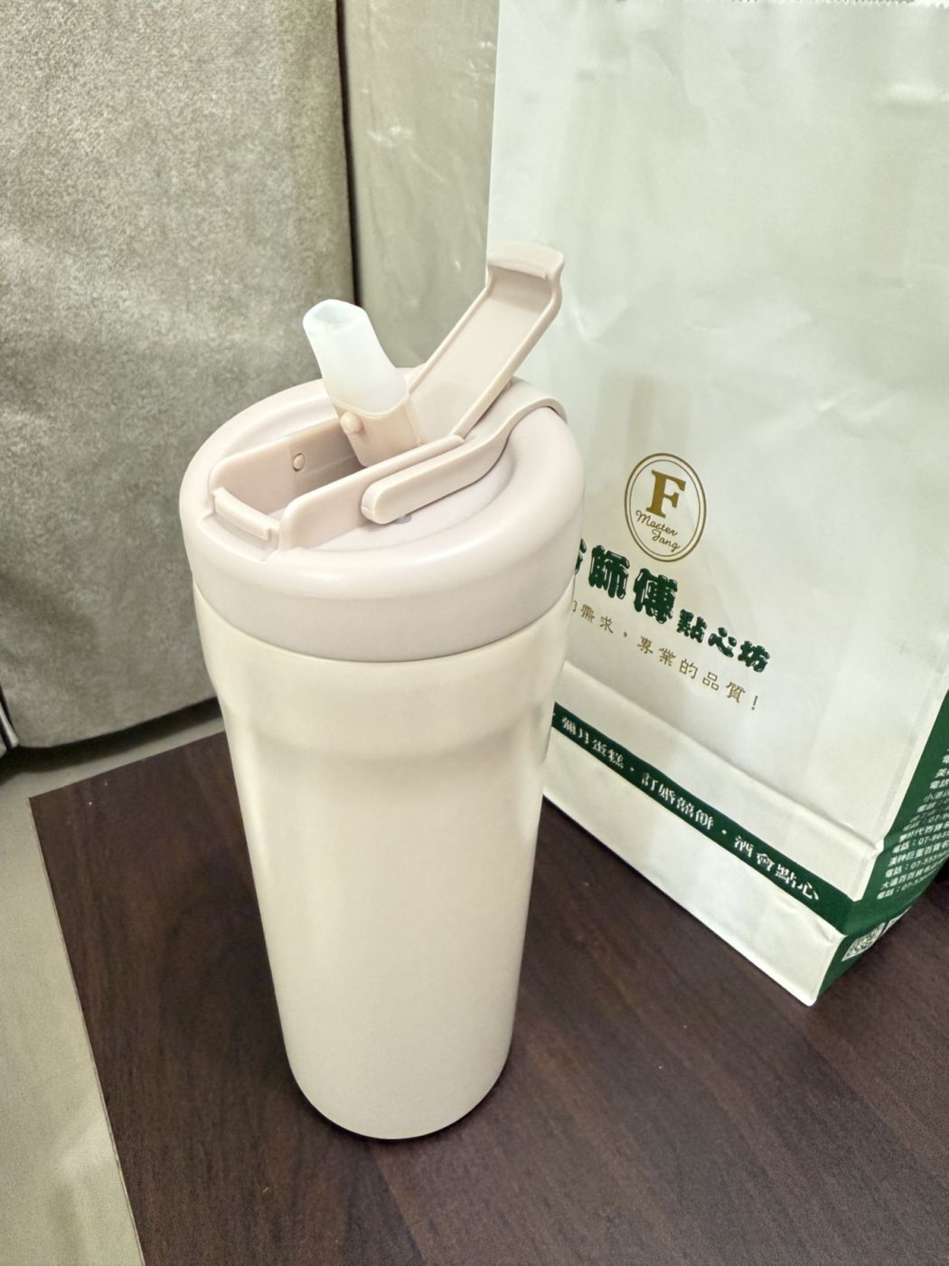 明**'s review image
