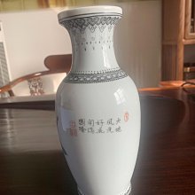 五十年代官窯琺瑯彩花卉詩文錦雞圖筒瓶，手工細膩tái版清代技法，錦雞