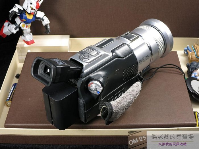 JVC。Victor GR-DV3000 高階MiniDV數位攝影機F1.2超大光圈鏡頭、專業