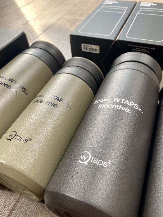 WTAPS H2O 350ML / BOTTLE / STEEL. KINTO黒 WTAPS H2O 350ML / BOTTLE / STEEL. KINTO 不鏽鋼保溫瓶