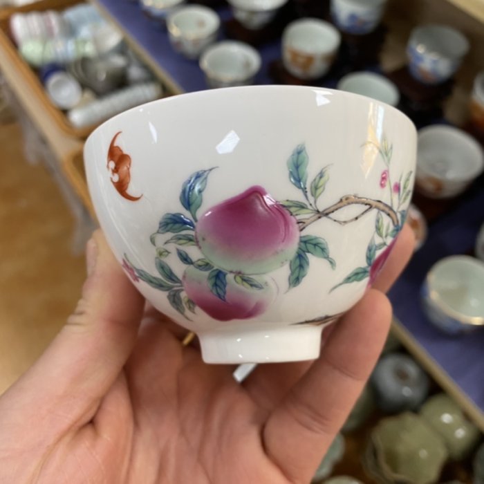 景德鎮粉彩九桃五福茶杯喝茶專用主人杯單杯品茗杯大號~特價| Yahoo拍賣