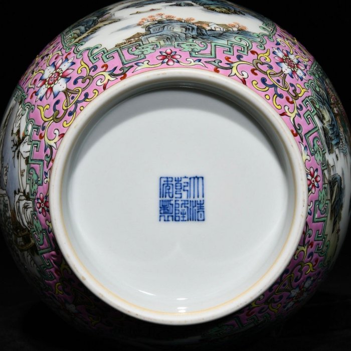 清乾隆粉彩開窗四季山水紋雙耳翻口瓶，高30.5cm直徑18cm42573 瓷器青