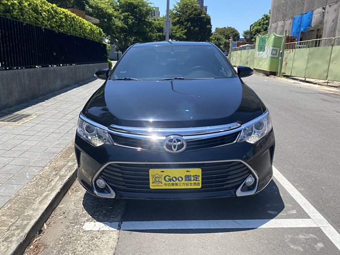 誠意出售 2017 CAMRY 跑五萬 車況我把關你負責喜歡 己認證完成