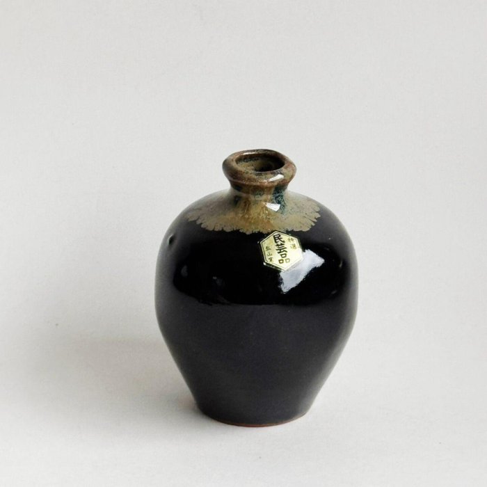 日系瀨戶燒弘山窯自然流釉迷你花器，內口徑1.8cm高9cm，全新未使用