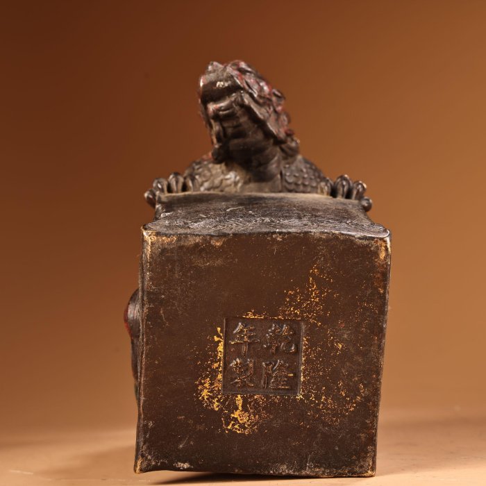 珍品舊藏收純銅銅高浮雕彩繪碧水獸工藝精湛器形款式精美重1900克高15