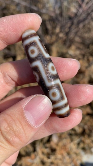 嚴選上肯臺一超頂折線九眼天珠，臺灣獨家原裝直供，手工雕琢貝殻紋路