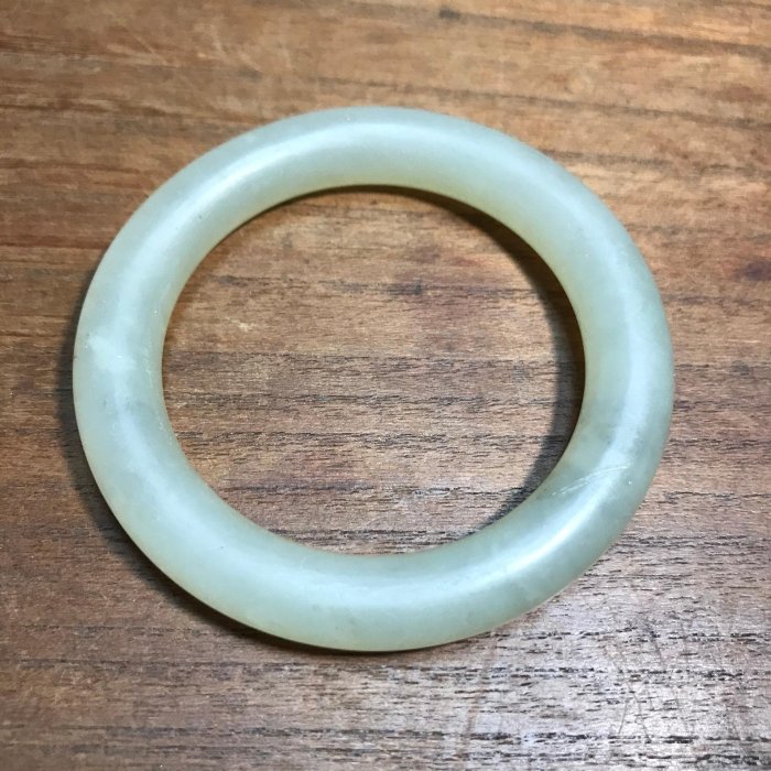 極上 漢時代瑪瑙玉環　M--4-1 嚴選清代玉環，內徑4.58cm，保有全品相，適合收藏玉環清代珥指環
