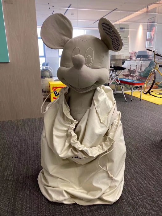 Disney x Daniel Arsham x APPortfolio 三方聯名迪士尼米奇Mickey