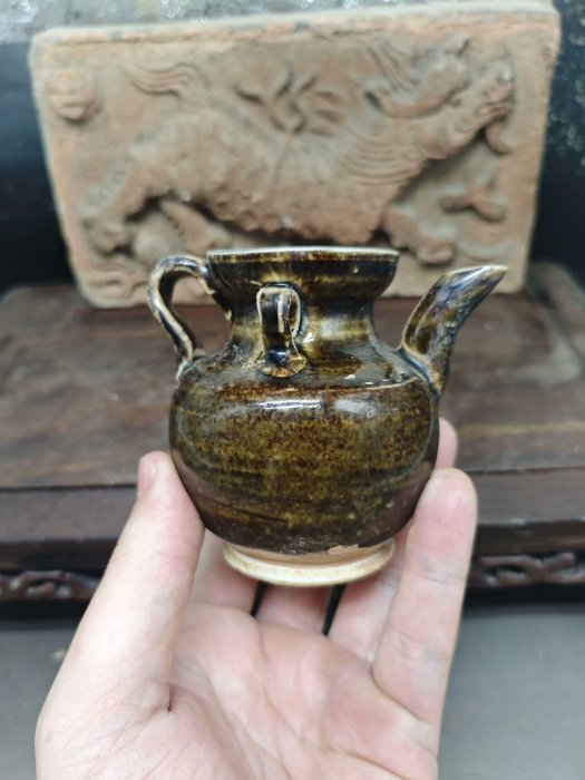嚴選宋瓷吉州窯執壺，古樸釉色光澤飽滿，文人雅仕推薦收藏，茶空間理想