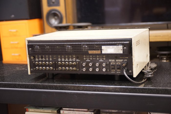 山水AU-777・AU-777D用ウォルナット製ウッドケースSANSUIサンスイ 山水AU-777・AU-777D用ウォルナット製ウッドケースSANSUIサンスイ