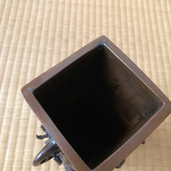 蠟型 青銅製 角型 瑞龍文 花瓶 二上元威 氏作 【公式通販】