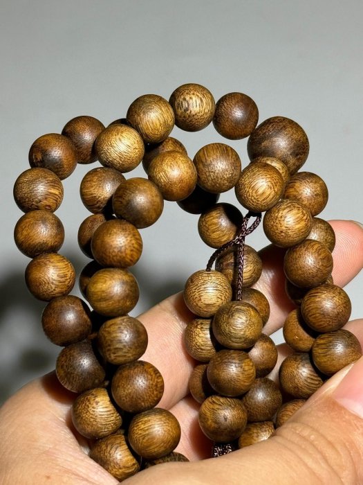 海南沉香母樹棋楠手串，天然老料沉香香味是絕對的霸氣，老料，油脂漂亮