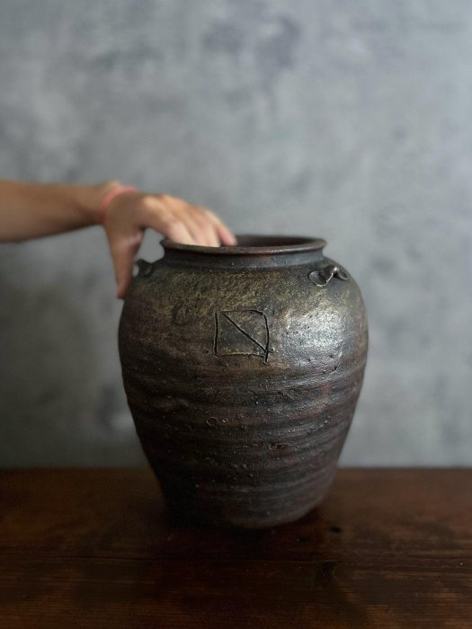 嚴選日本室町時代古備前種壺，三耳水差完美珍藏，高達24.5釐米古備前種