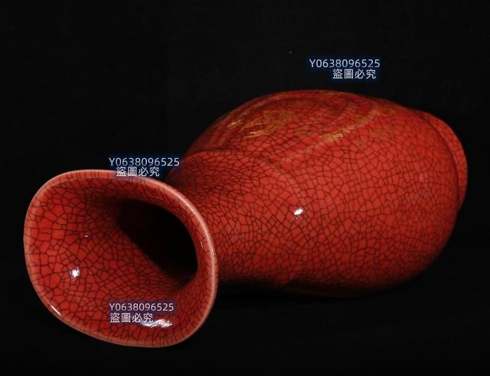 宋紅釉東京官窯宋徽宗御貢款刻字描金海棠瓶，高22.5×12.厘米180939 官